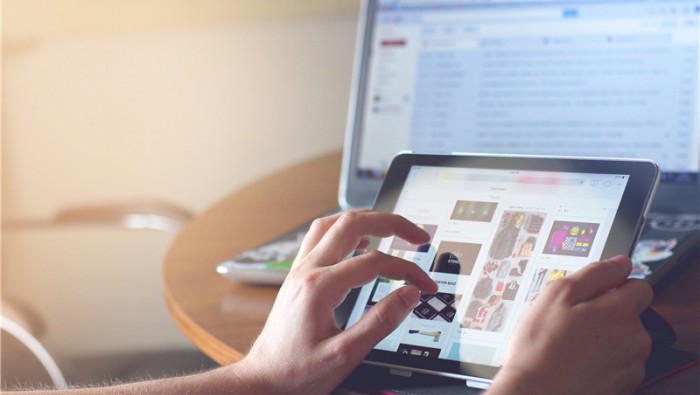 “互聯網+”現(xiàn)代農(nóng)業(yè),走進農(nóng)村(cūn),給老(lǎo)農(nóng)帶來(lái)不(bù)少(shǎo)好(hǎo)處