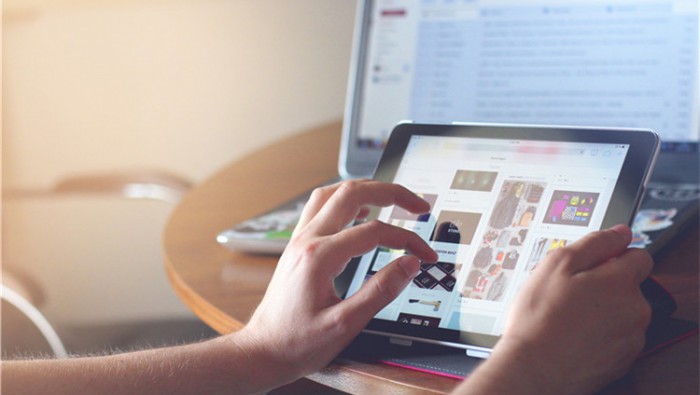 甘肅推“互聯網不(bù)動産登記”便民(mín):一(yī)般業(yè)務5日(rì)內(nèi)辦結